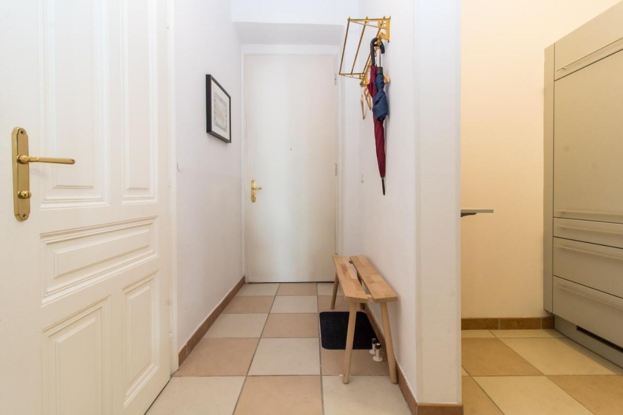 Beautiful Viennese Apartment Екстер'єр фото